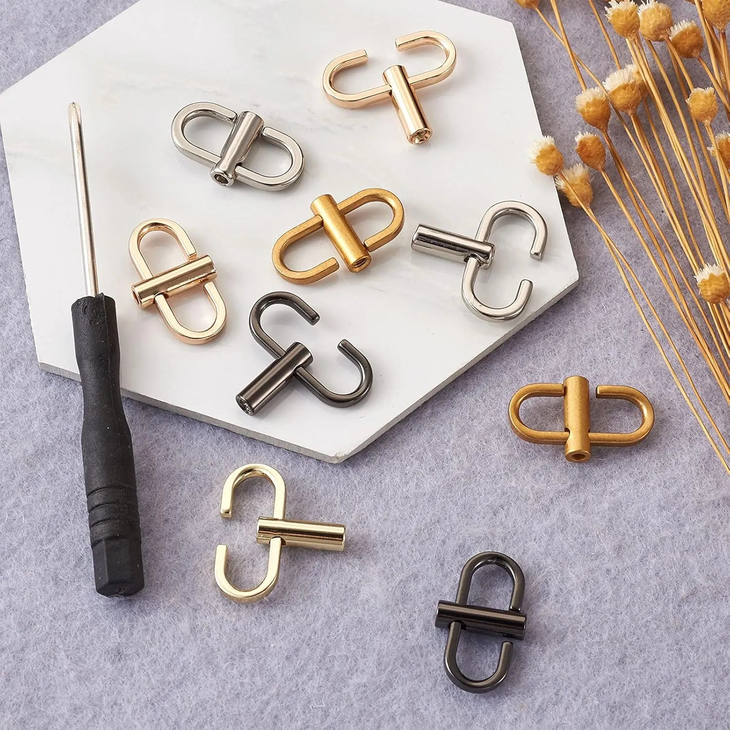 Cheriswelry 10pcs Adjustable Iron Buckles & 1pcs Iron Screwdriver 5 Colors Chain Strap Oval Length Chain Links Tiny Clip for Shorten Shoulder Crossbody Bags Making DIY Accessories Replacement Use